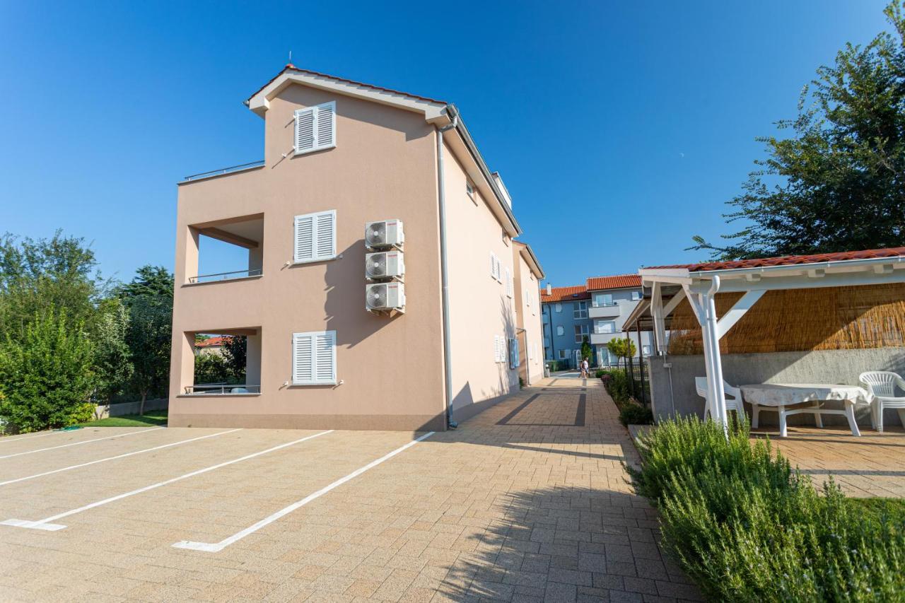 Apartments Crnekovic Jasna Baška Exterior foto